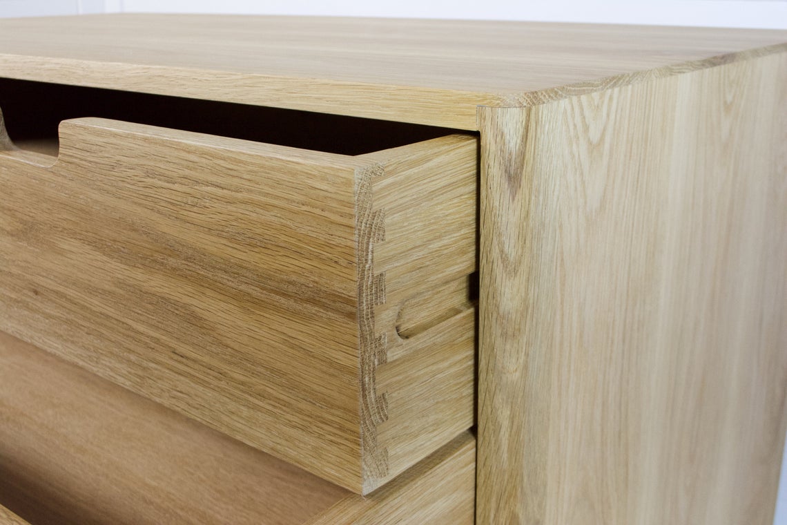 Chest of drawers in Oak Solid Wood