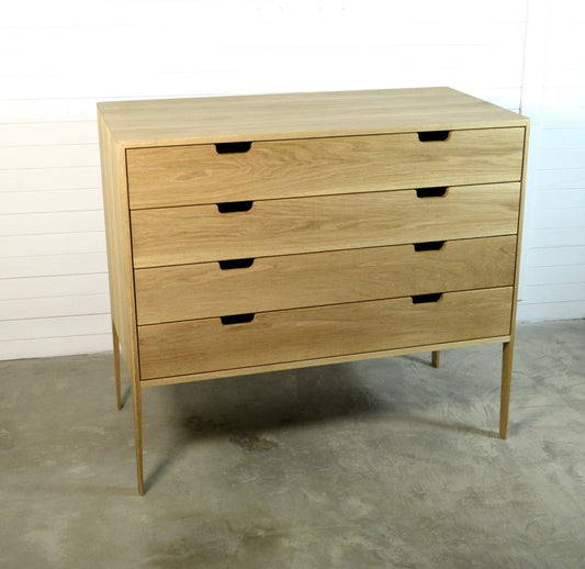 Chest of drawers in Oak Solid Wood