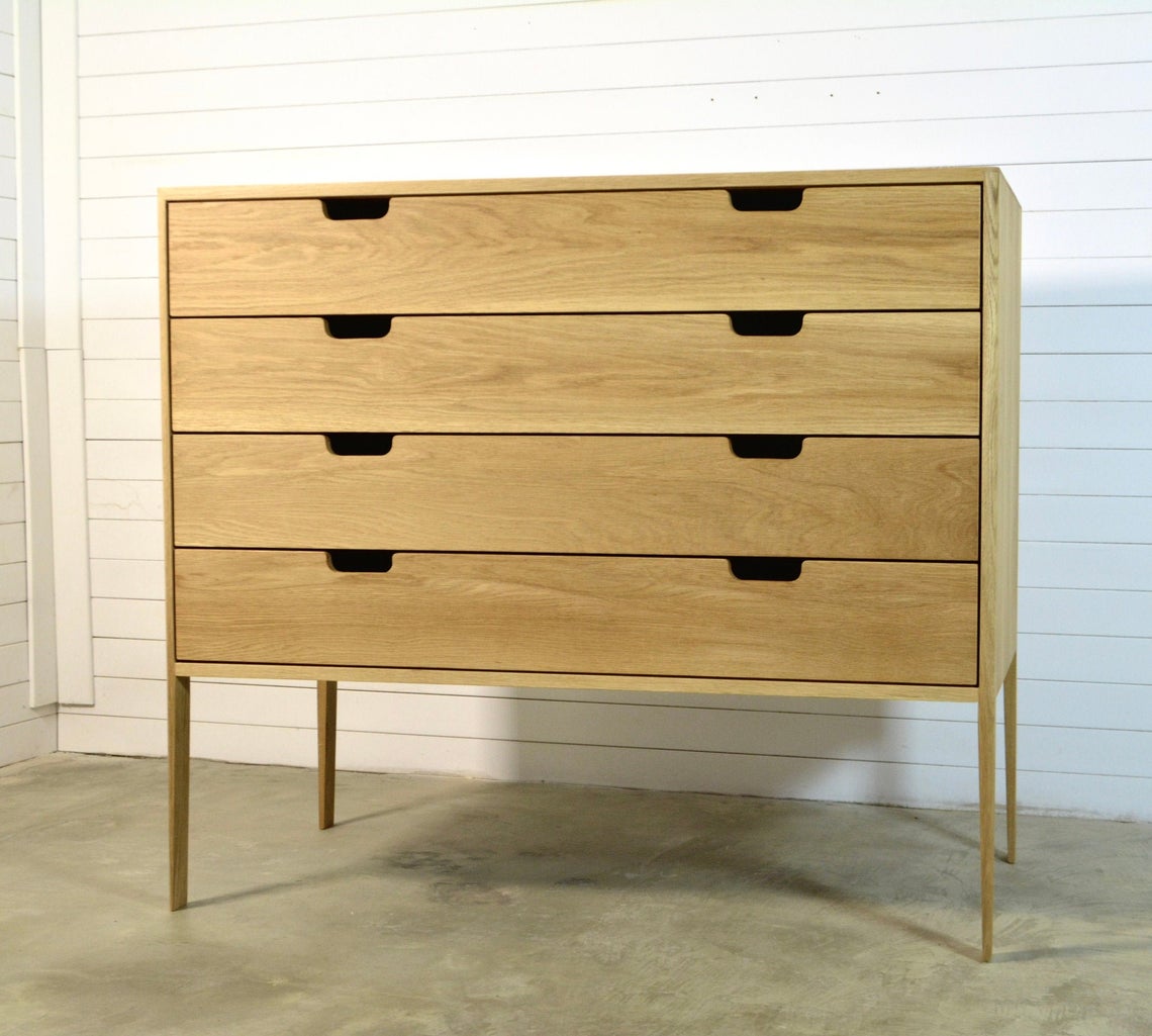 Chest of drawers in Oak Solid Wood