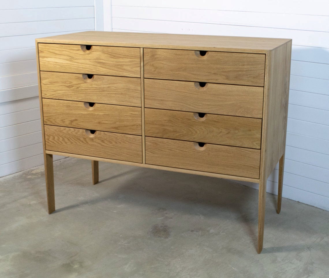 Chest of drawers in Oak or Walnut Solid Wood