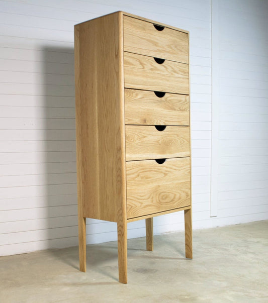 Elsa´s Tall Dresser in solid Oak Wood