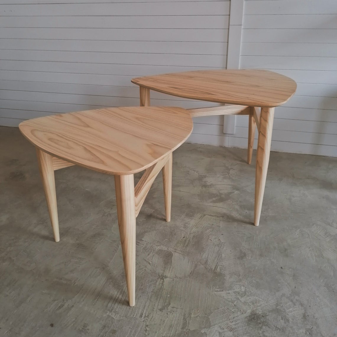 Satsbord in solid Oak/Walnut Wood