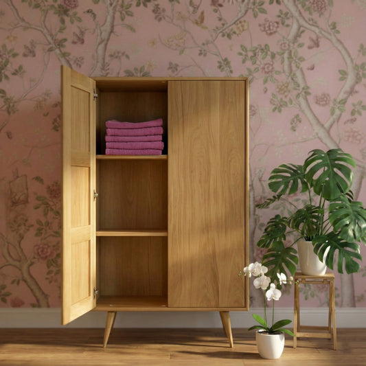 Wardrobe in solid Oak Wood