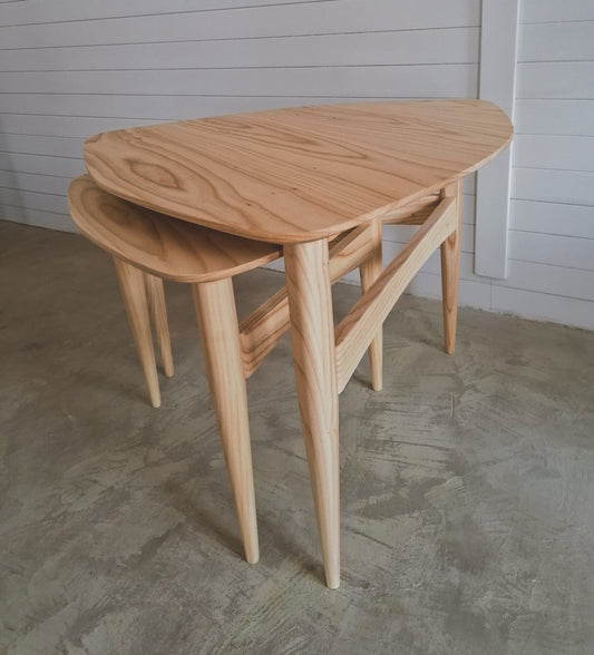 Satsbord in solid Oak/Walnut Wood